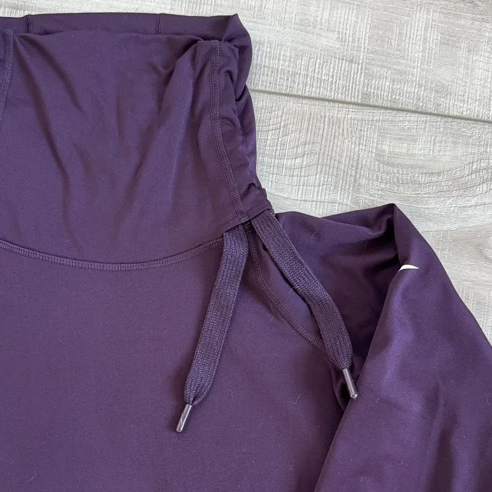 Nike Women's Lavender Turtleneck Sweater Dri-Fit Pro Hyperwarm, size Medium